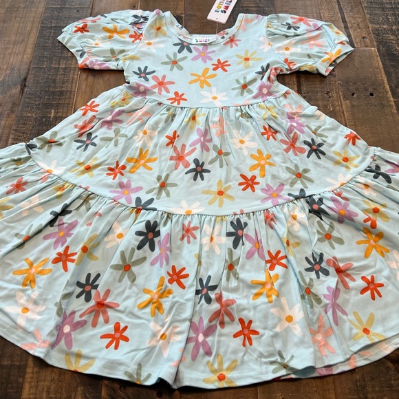 Dot Dot Smile size 3/4, 5/6 or 7 girls daisy Tier dress new - Picture 1 of 3